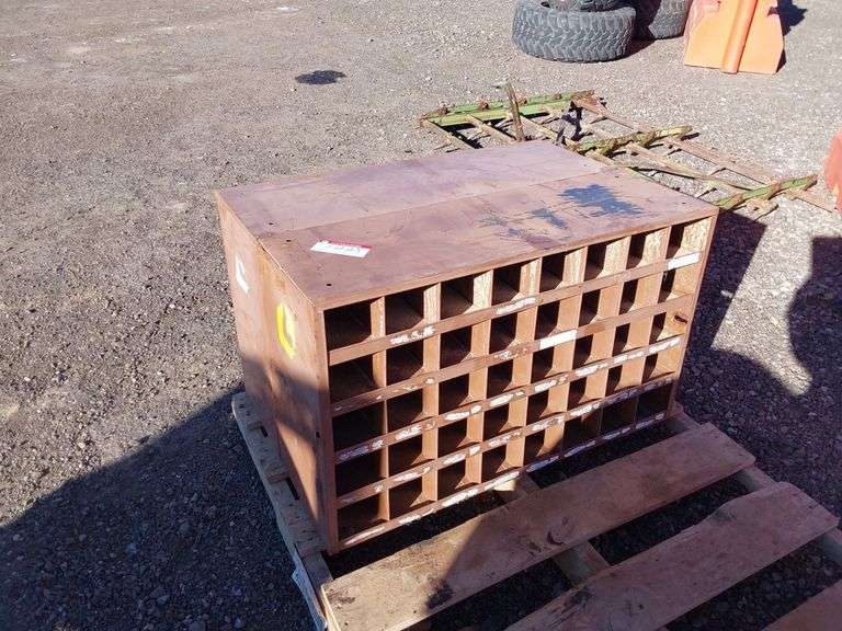 Lawson Double Bolt Bin J&J Auctioneers LLC