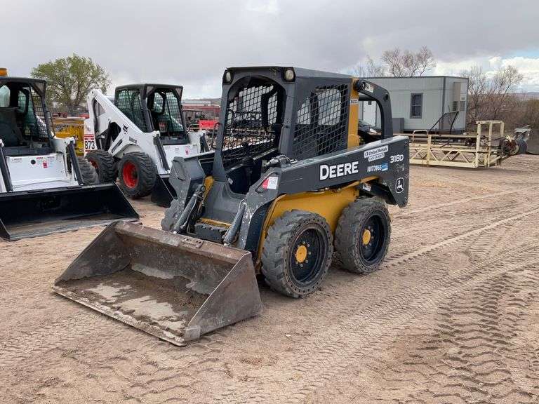 2013 John Deere 318D Skid Steer Loader J&J Auctioneers LLC