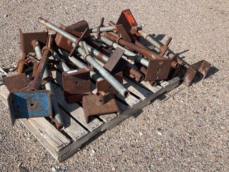 Qty Concrete Form Jacks J&J Auctioneers LLC