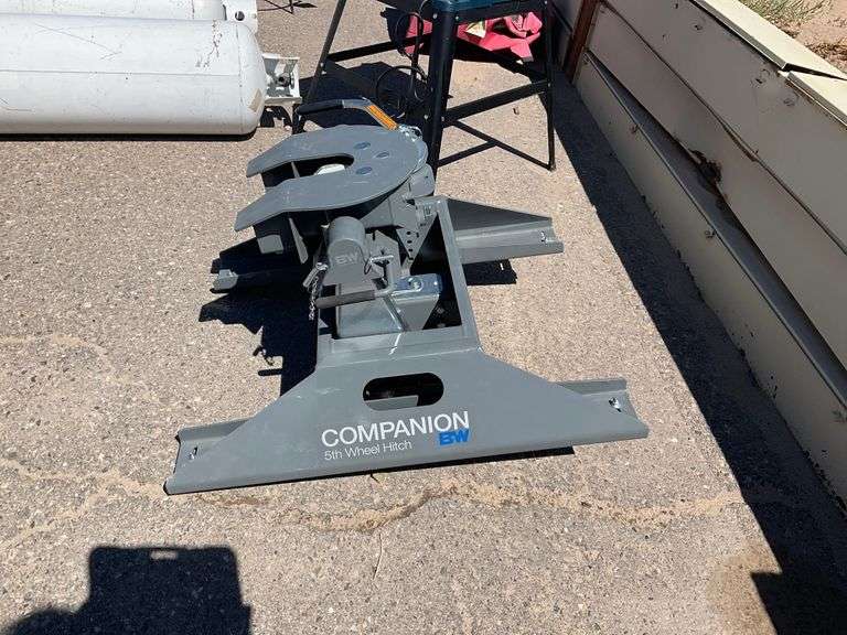 BW Companion 5th Wheel HitchAlbuquerque, NM J&J Auctioneers LLC