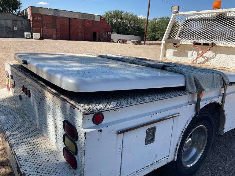 Leer Hard Shell Ford Truck Bed Cover Albuquerque, NM J&J Auctioneers LLC