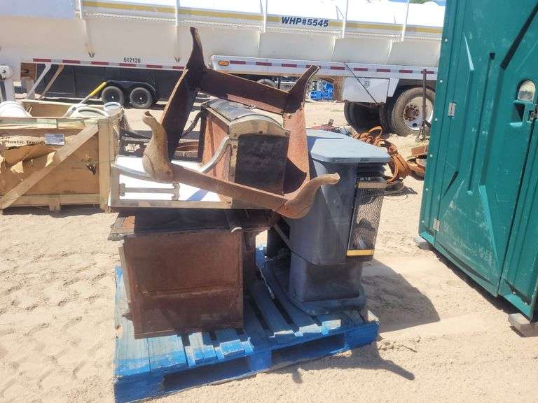 Pallet of Wood Stoves Albuquerque NM J&J Auctioneers LLC