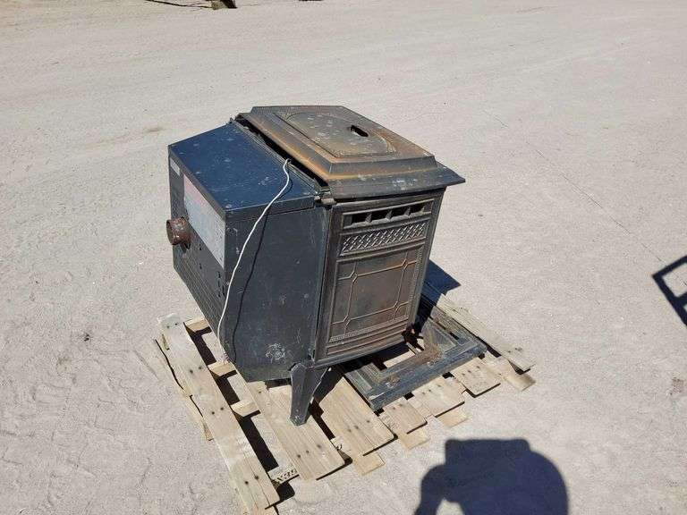 MT V Guada Five Pellet Stove Albuquerque NM J&J Auctioneers LLC