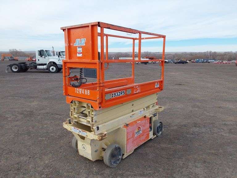 2014 JLG 1932RS Elect Scissor Lift Albuquerque NM J&J Auctioneers LLC