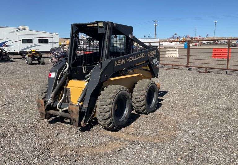 New Holland LX865 Skid Steer Loader J&J Auctioneers LLC