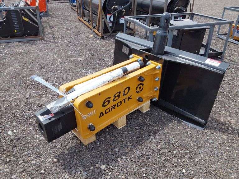 2023 Agrotk 680 Hydraulic Hammer Albuquerque, N.M. J&J Auctioneers LLC