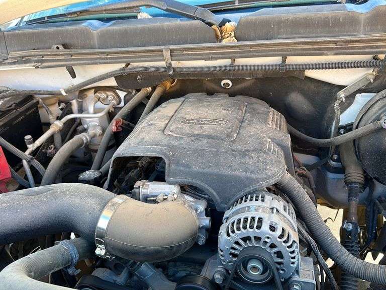 2010 Chevy 1500 Silverado Crew Cab Pickup Espanola, N.M. J&J Auctioneers LLC