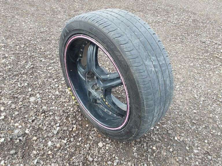 20in Wheel W/Tire Albuquerque, N.M. J&J Auctioneers LLC