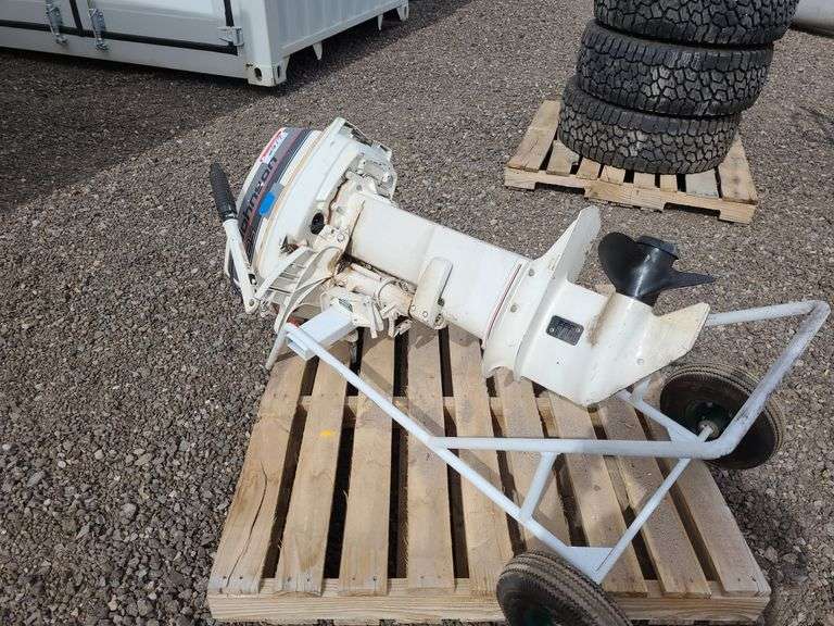 Johnson 25 hp Boat Motor J&J Auctioneers LLC