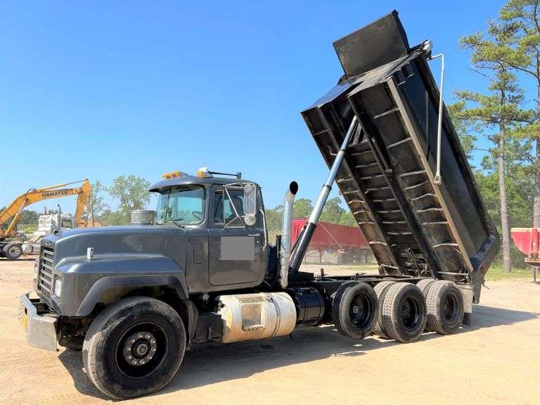 2003 Mack RD688S Day Cab Tri Axle Dump Truck (466,673 Miles)