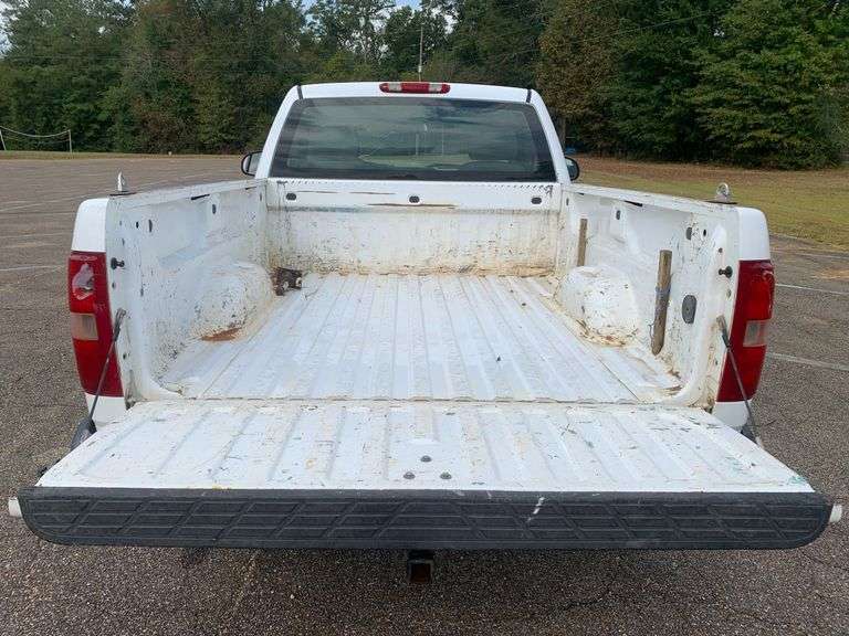 2008 Chevrolet Silverado 1500 2 Door 4x4 Regular Cab Truck