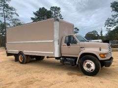 1998 Ford F700 2 Door Cargo Box Truck (123,242 Miles Showing)-Not Running