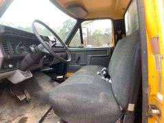 1998 Ford F700 2 Door Cargo Box Truck (123,242 Miles Showing)-Not Running