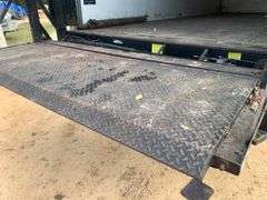 1998 Ford F700 2 Door Cargo Box Truck (123,242 Miles Showing)-Not Running
