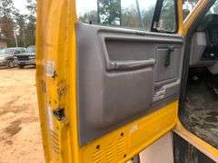 1998 Ford F700 2 Door Cargo Box Truck (123,242 Miles Showing)-Not Running