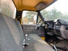 1998 Ford F700 2 Door Cargo Box Truck (123,242 Miles Showing)-Not Running