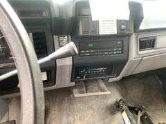 1998 Ford F700 2 Door Cargo Box Truck (123,242 Miles Showing)-Not Running