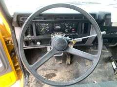 1998 Ford F700 2 Door Cargo Box Truck (123,242 Miles Showing)-Not Running