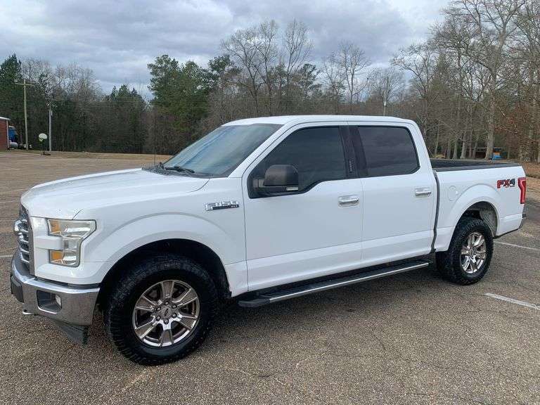 thumbnail interactive-video image 1 of VEHITO Pair Matte Black Steel Cab Corners For 2009-2014 Ford F-150 F150 4 Door Crew Cab 1 of 5