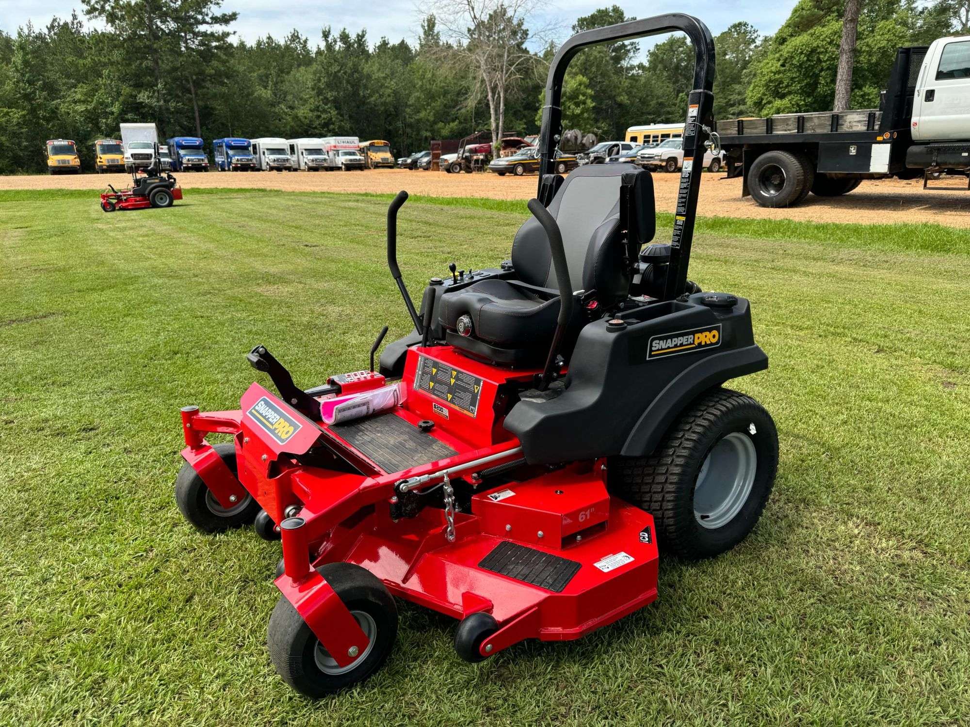 2021 Snapper Pro S200XT 61” Zero Turn Mower (0.4 Hours) - JJ