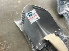 NEW/UNUSED Agway D-Handle Round Point Shovels