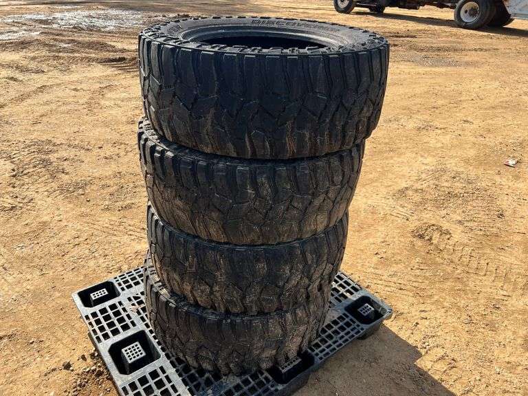 (4) Cooper Discoverer 35x12.50 R20 Tires - JJ Merchant