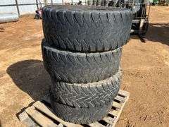 (4) Toyo M/T Open Country 315/60 R20 Tires