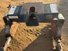 Reese 16k Fifth Wheel Slider Hitch