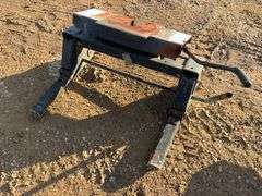 Fifth Wheel Hitch For Pickup Truck