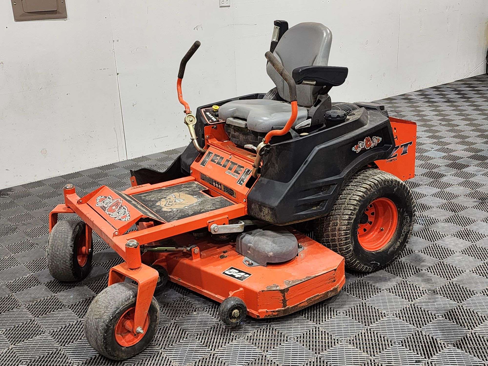 Bad Boy Elite Series Zero Turn Mower 54