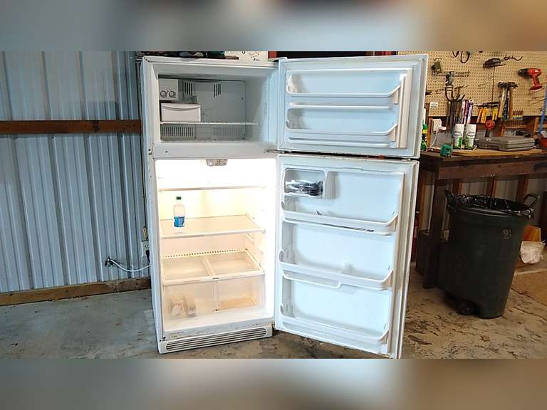 SEARS, ROEBUCK, & CO. REFRIGERATOR/FREEZER Jeff Martin Auctioneers