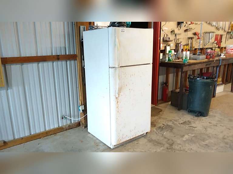 SEARS, ROEBUCK, & CO. REFRIGERATOR/FREEZER Jeff Martin Auctioneers