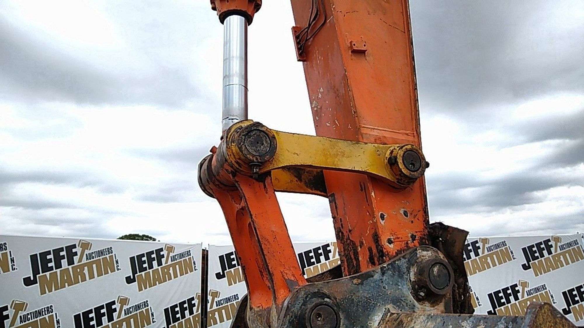 2005 HITACHI ZX450LC SN: FF016JQ011548 - Jeff Martin Auctioneers, Inc.