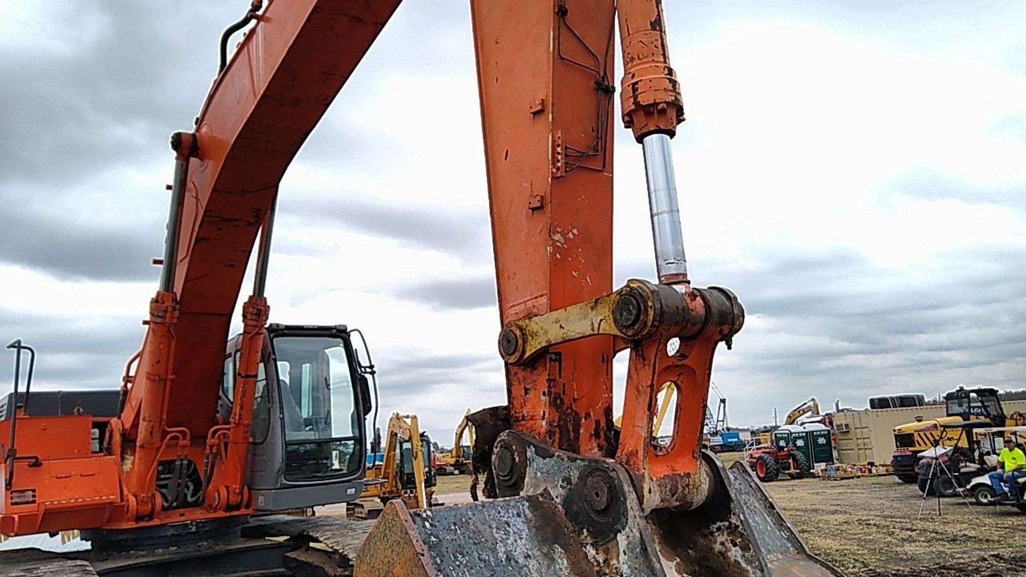 2005 HITACHI ZX450LC SN: FF016JQ011548 - Jeff Martin Auctioneers, Inc.