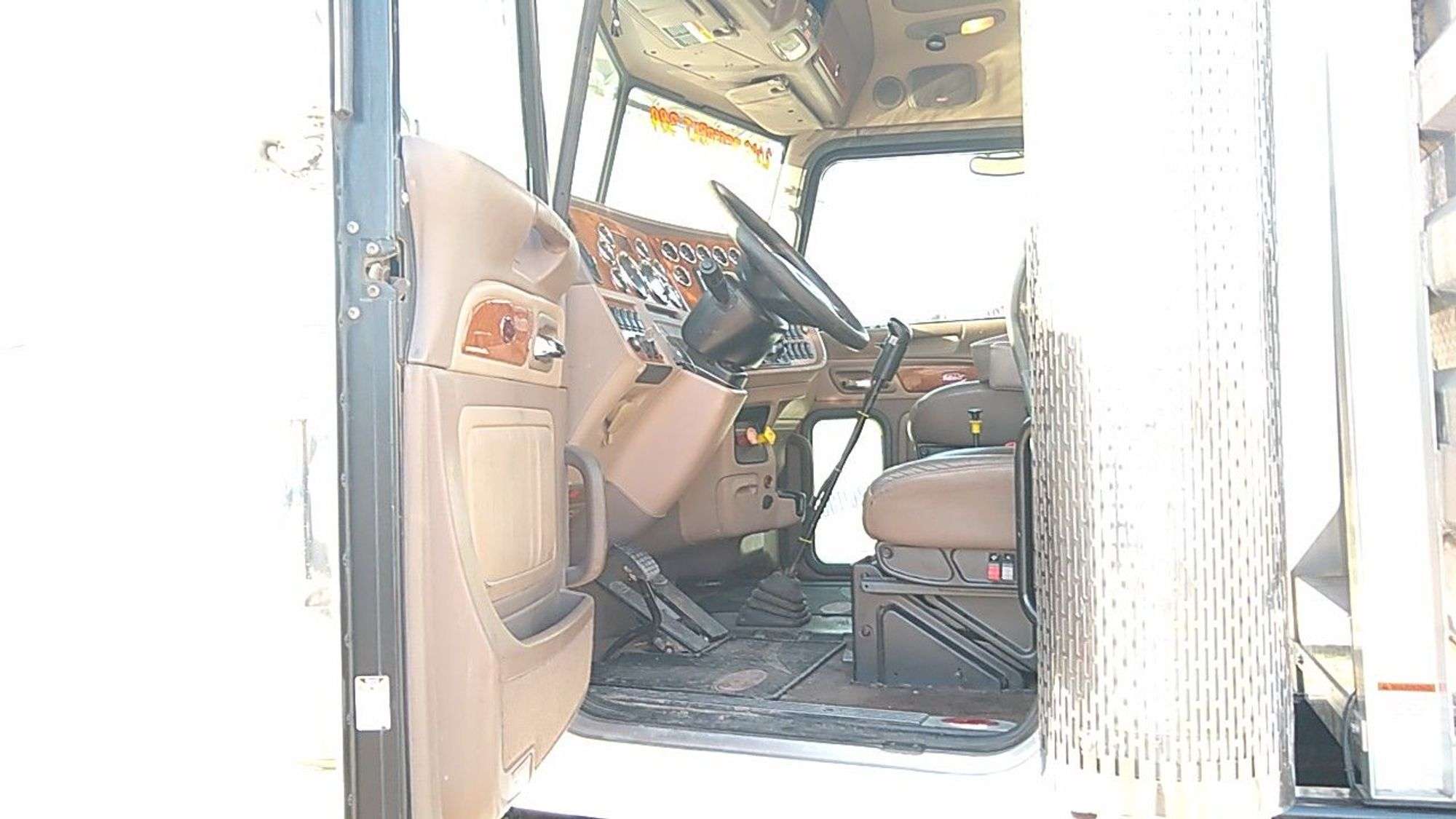 2009 PETERBILT 389 VIN: 1XPXD49X09D784730 - Jeff Martin