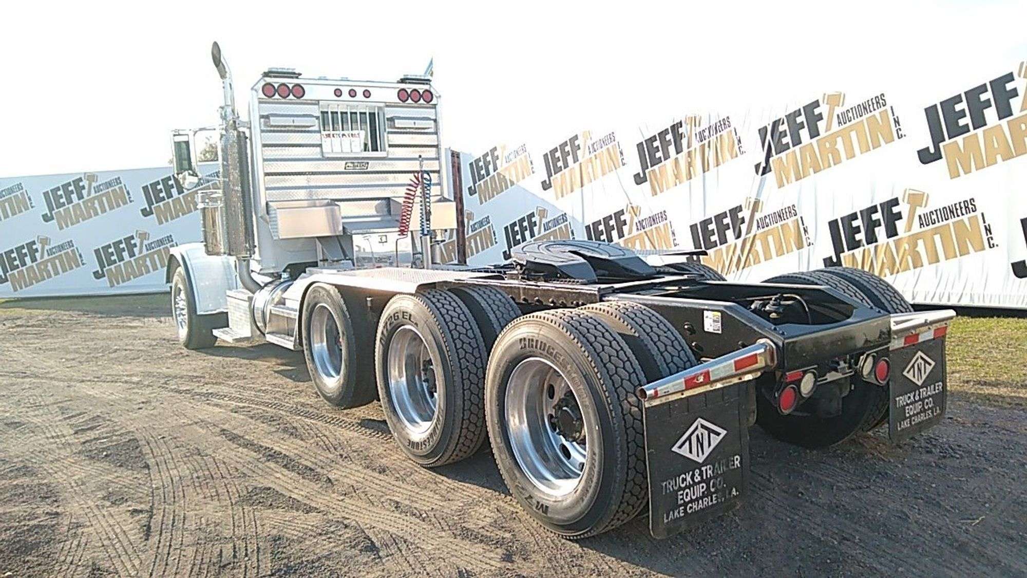 み出品 SOLD - Unused 2023 Peterbilt 389X Truck Tractor, s/n 1XPX