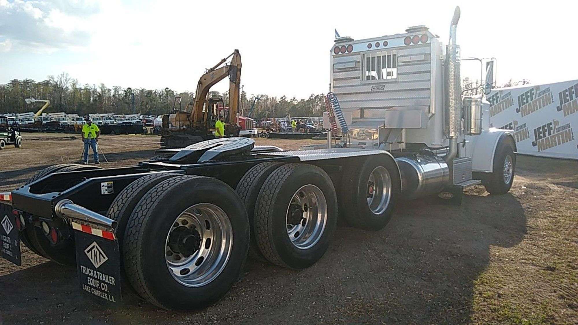み出品 SOLD - Unused 2023 Peterbilt 389X Truck Tractor, s/n 1XPX