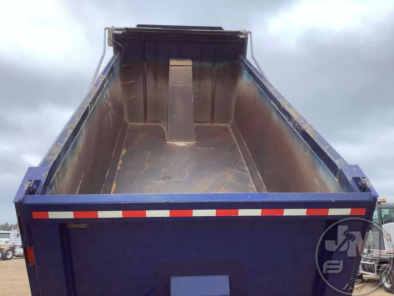 2016 FREIGHTLINER CASCADIA TRI-AXLE DUMP TRUCK VIN