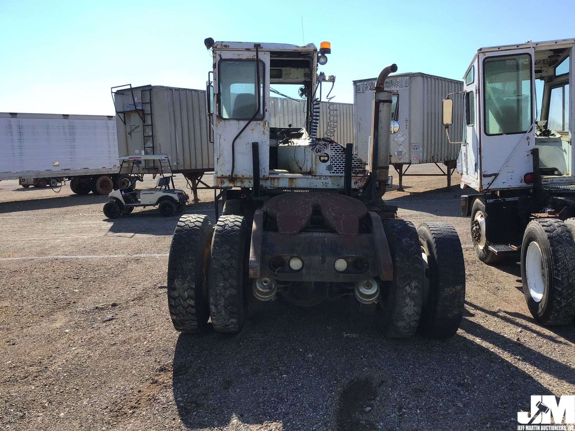 CAPACITY 146675 VIN: 063099577 SINGLE AXLE TOTER TRUCK