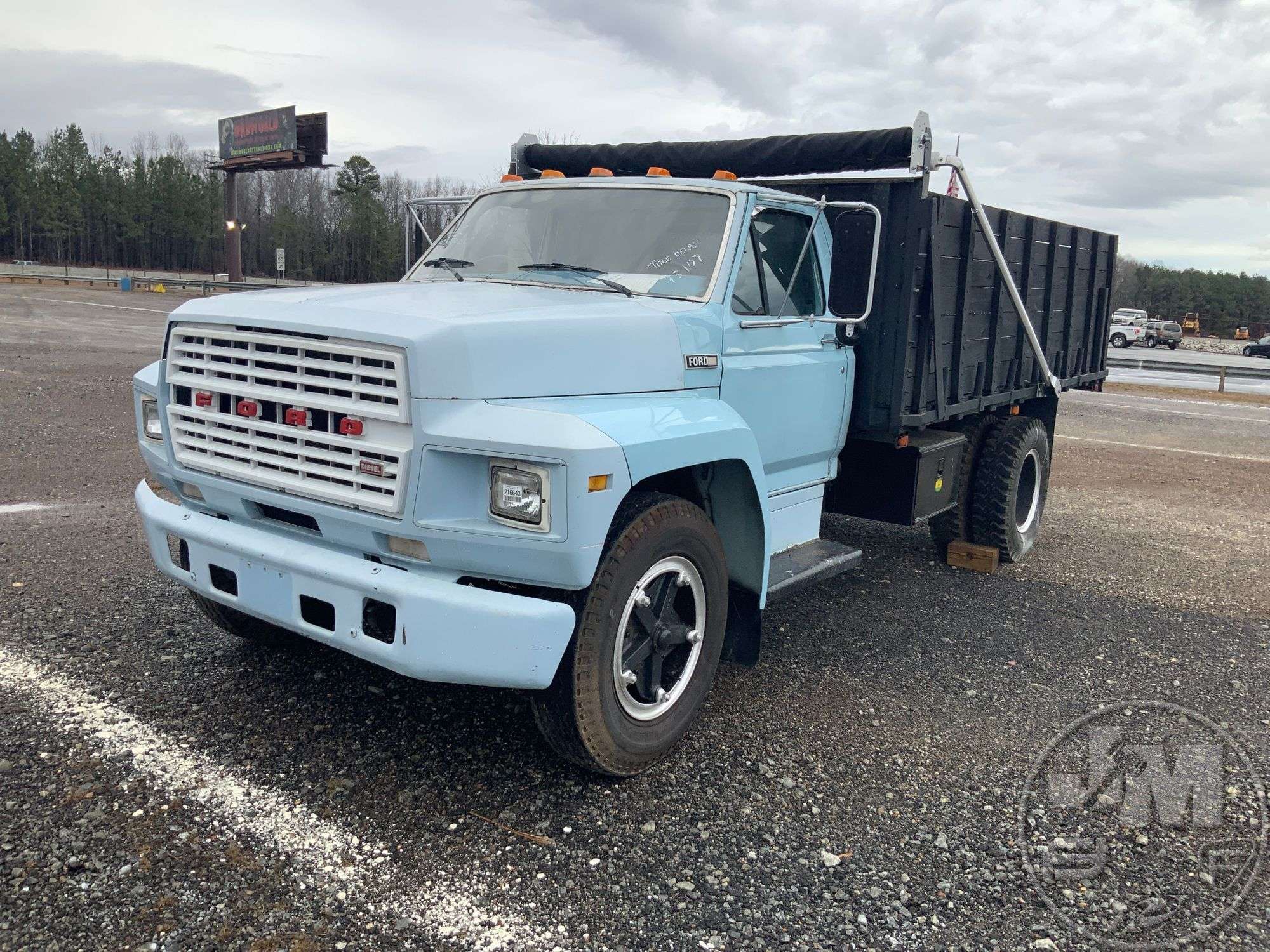 1982 FORD F-600 SINGLE AXLE DUMP TRUCK VIN: 1FDNF60H5CVA35181