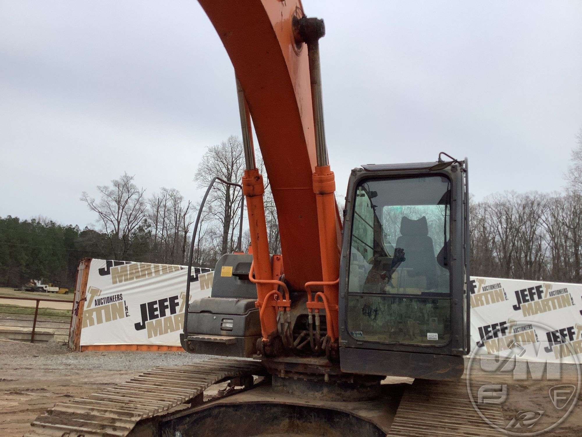 2011 HITACHI ZX270LC-3 HYDRAULIC EXCAVATOR SN