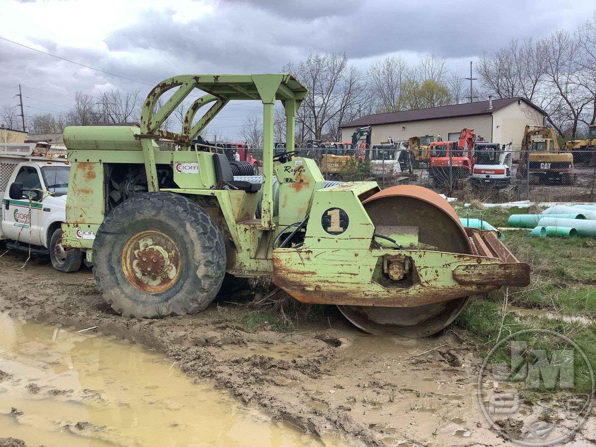 1973 RAYGO 400A SN: 01K1576 SINGLE DRUM VIBRATORY ROLLER