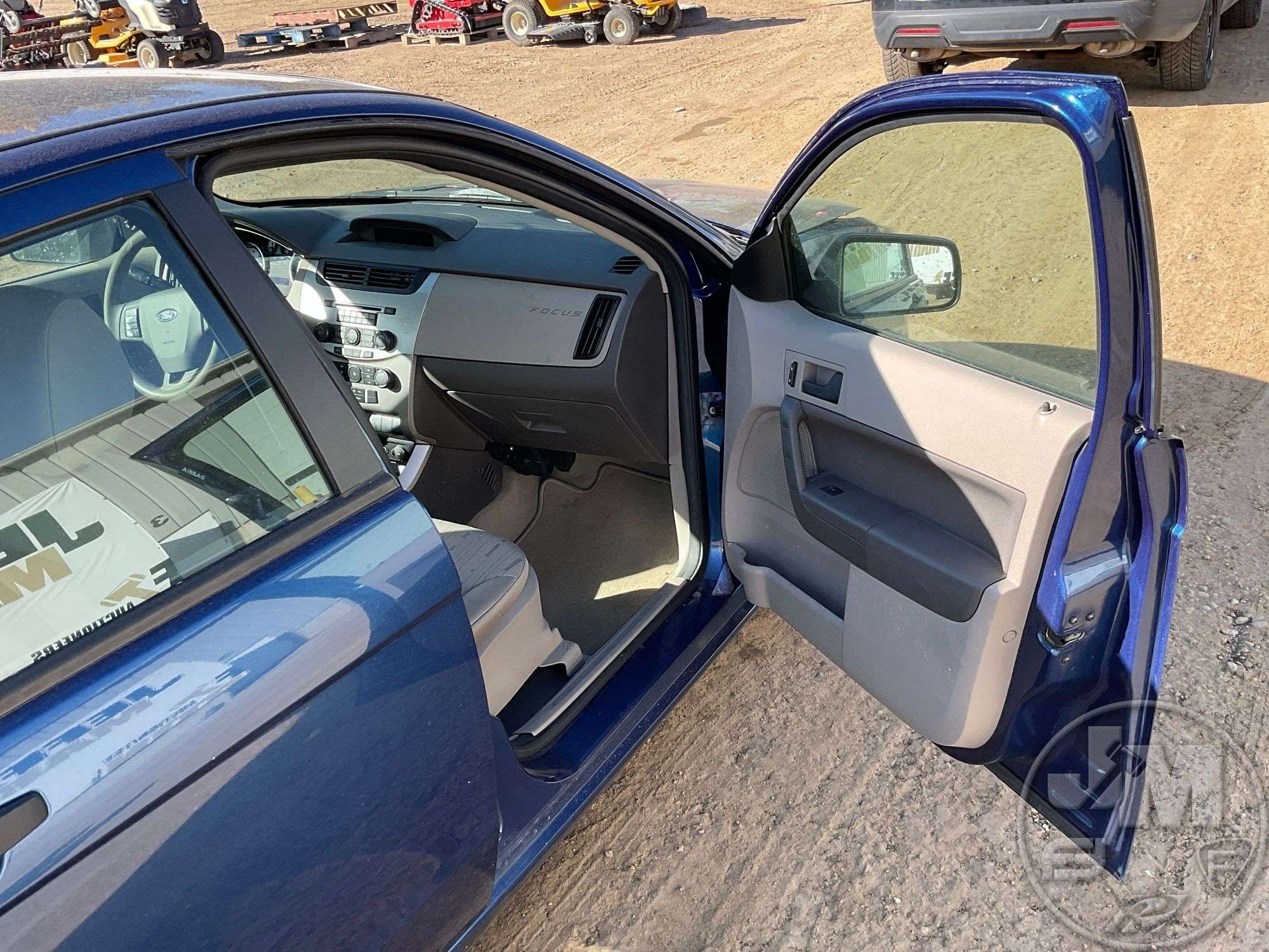 2008 FORD FOCUS VIN: 1FAHP35N78W285573 FWD - Jeff Martin