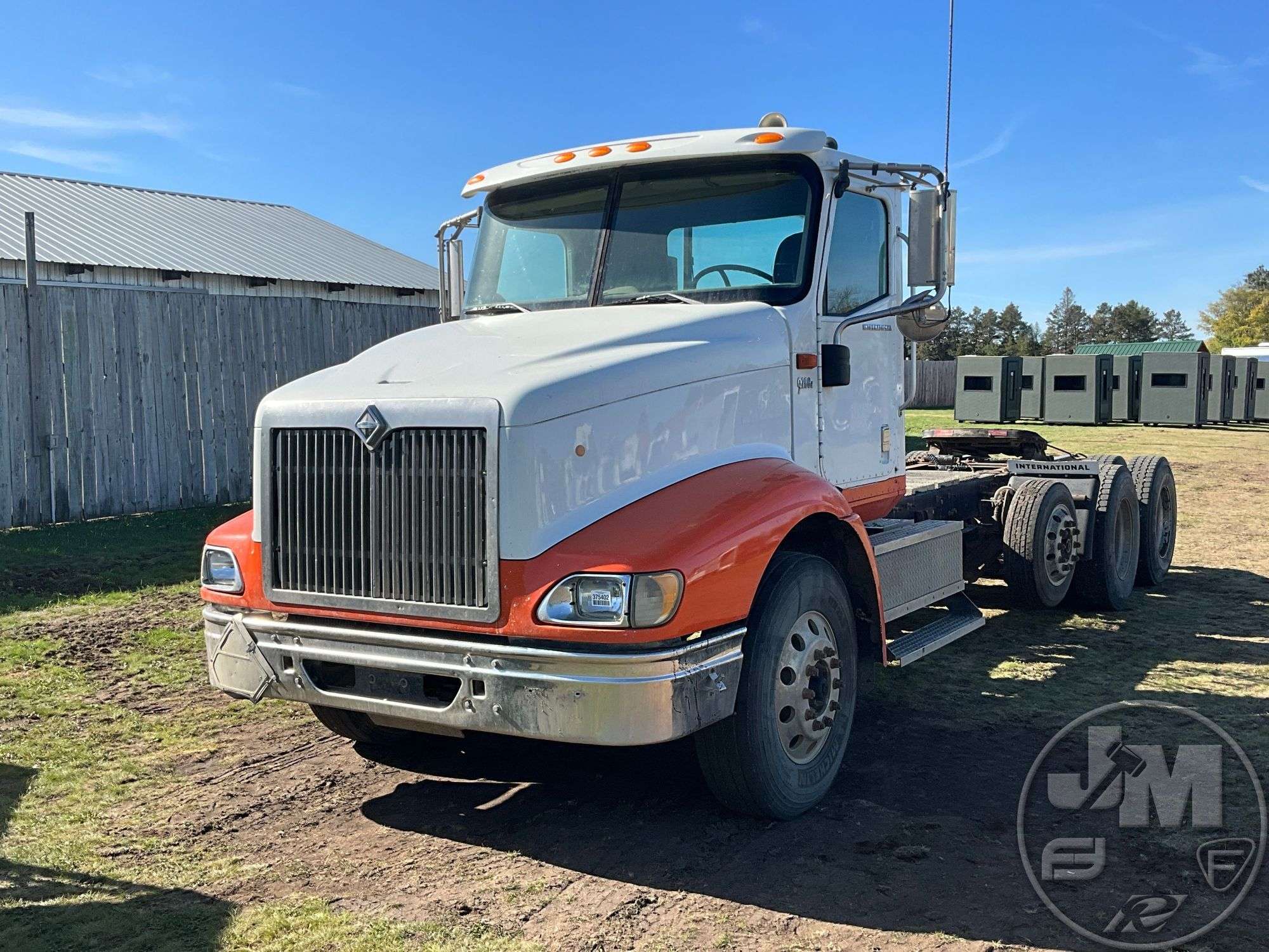 2007 INTERNATIONAL L9227 9200 I SBA 6X4 TRI AXLE DAY CAB TRUCK