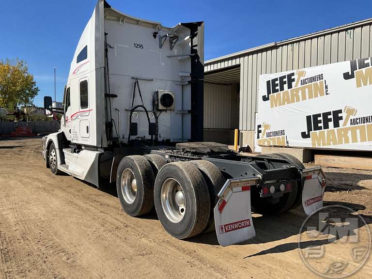 2023 KENWORTH T680 TANDEM AXLE TRUCK TRACTOR VIN