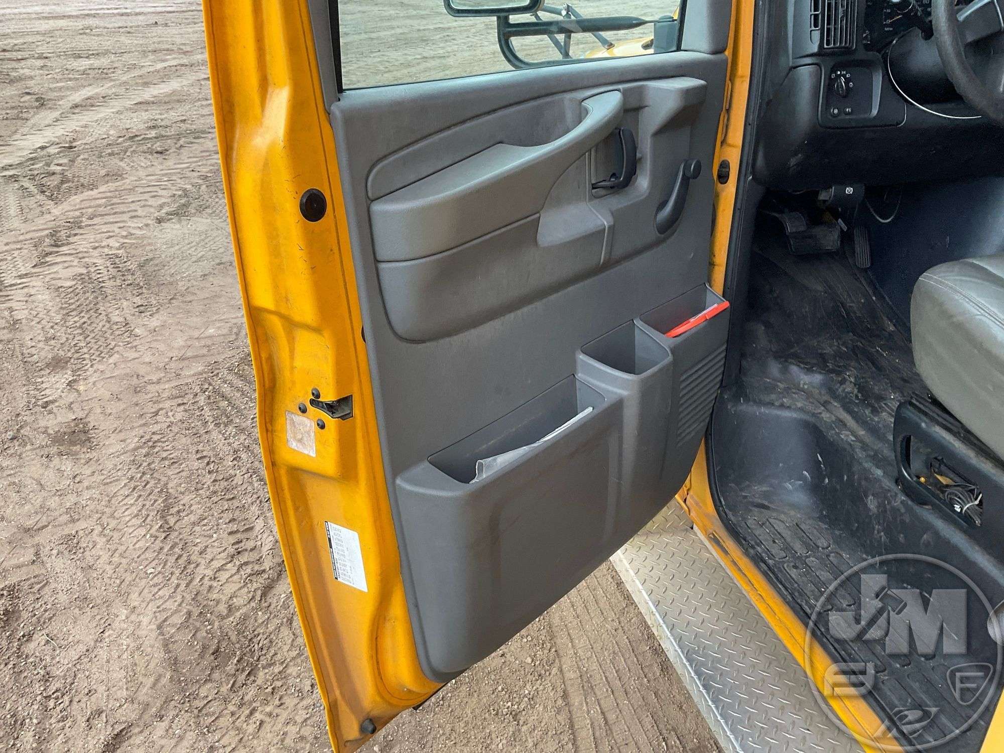 2006 CHEVROLET EXPRESS VIN: 1GBJG31UX61146352 2WD SCHOOL BUS