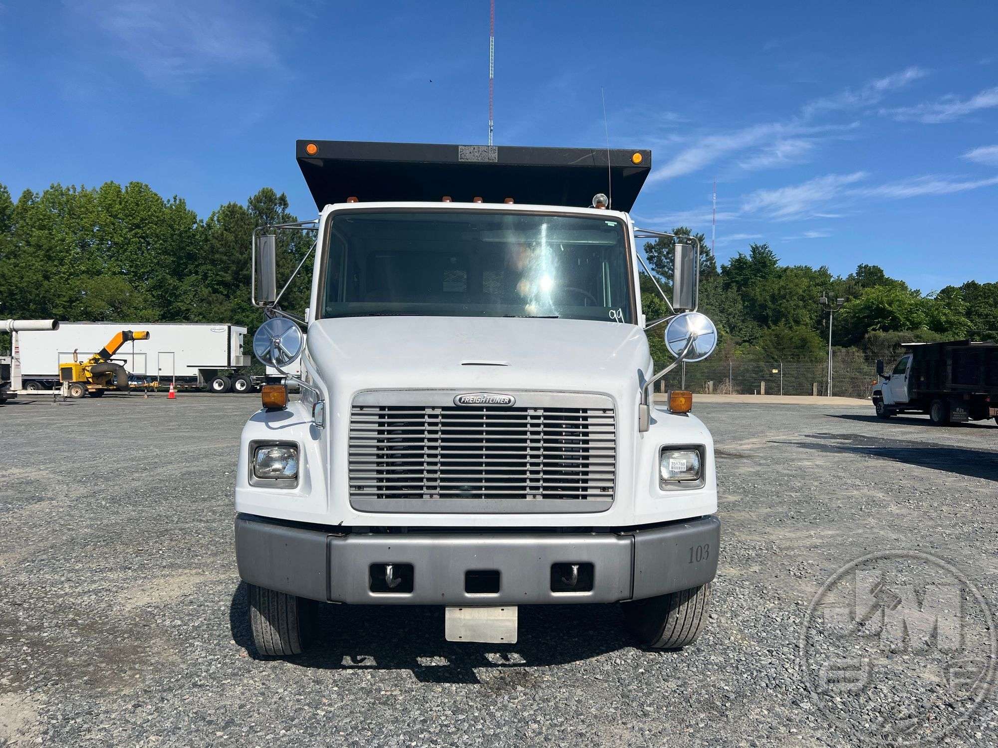 1999 FREIGHTLINER FL70 SINGLE AXLE DUMP TRUCK VIN