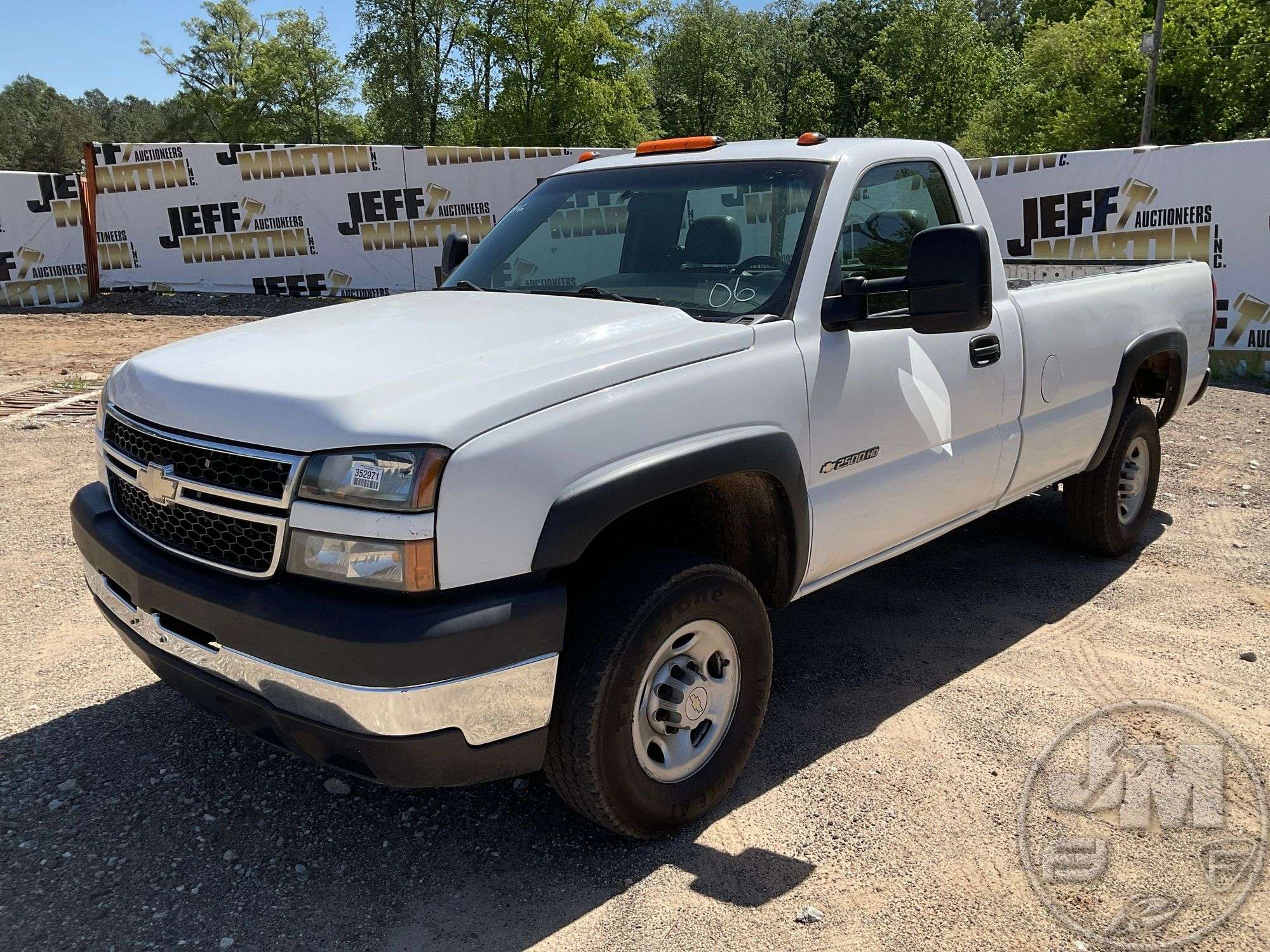 シャロウページ Vijay 2003-2006 Chevy Silverado 2500/3500 Front Bumper with