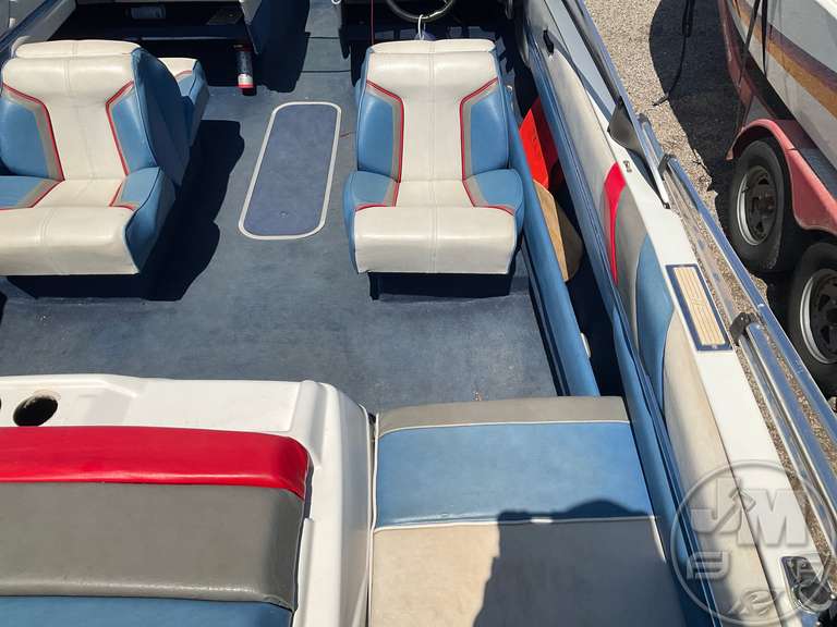 1987 BAYLINER CAPRI VIN BL4D05CXJ687 SKI BOAT - Jeff Martin