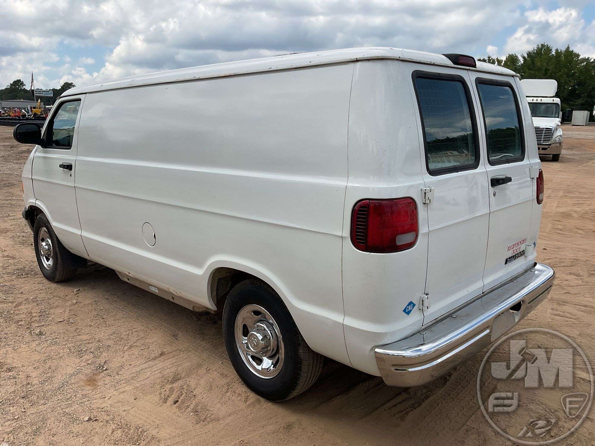2002 DODGE RAM VAN VIN: 2B7JB21T32K128916 CARGO VAN - Jeff Martin